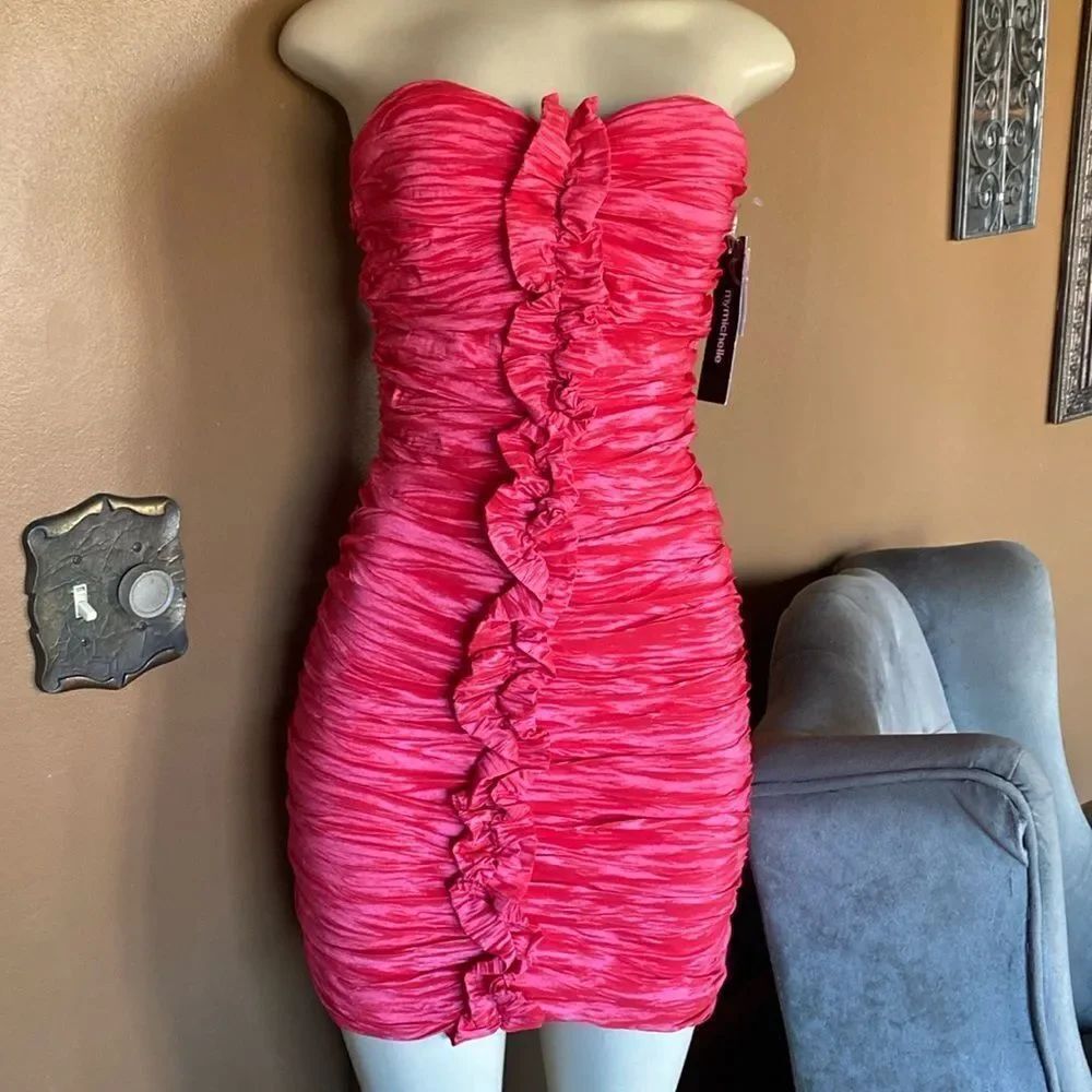 Beautiful Ruched Satin Formal Dress from Belk Redβrose pink